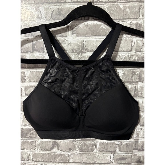 Victoria's Secret Sports Bra Lightly Lined Crossback Black Size 34B‎ - Picture 1 of 3